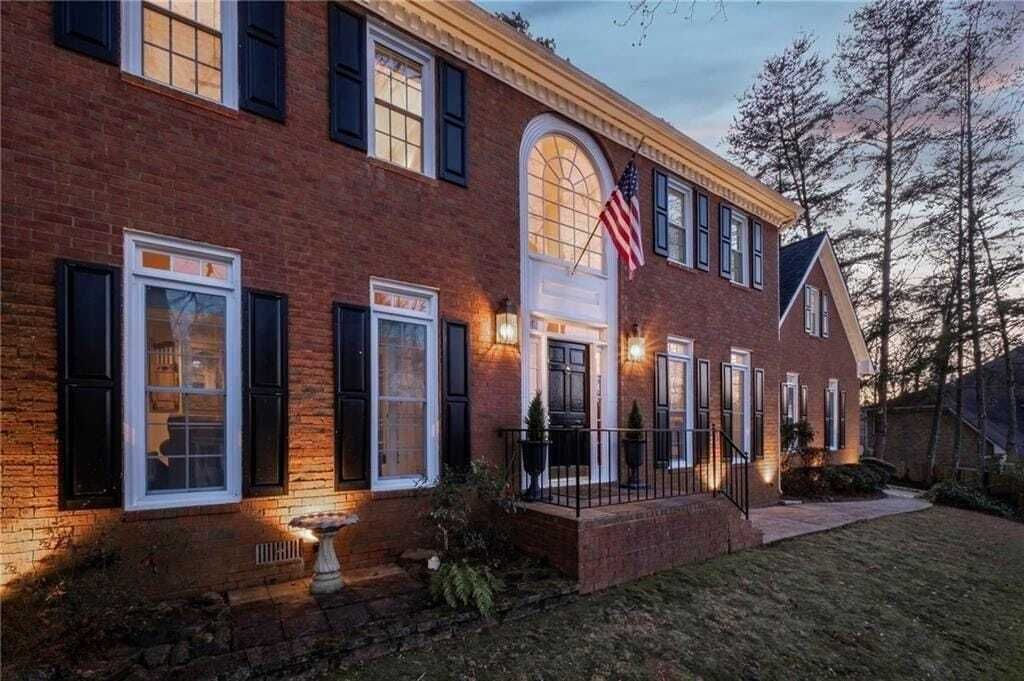 Property photo 1 of 31