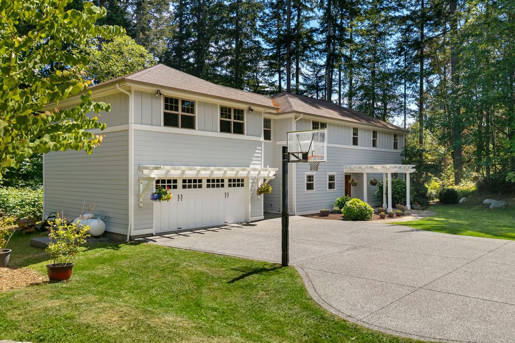 Property photo 3 of 55