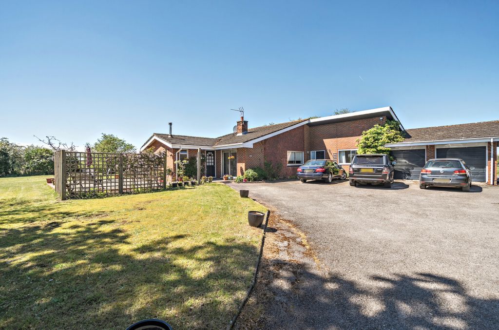 Property photo 2 of 19 1455461-26-69F357...