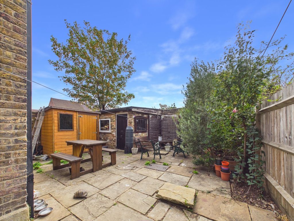 Property photo 3 of 19 Picture No. 18
