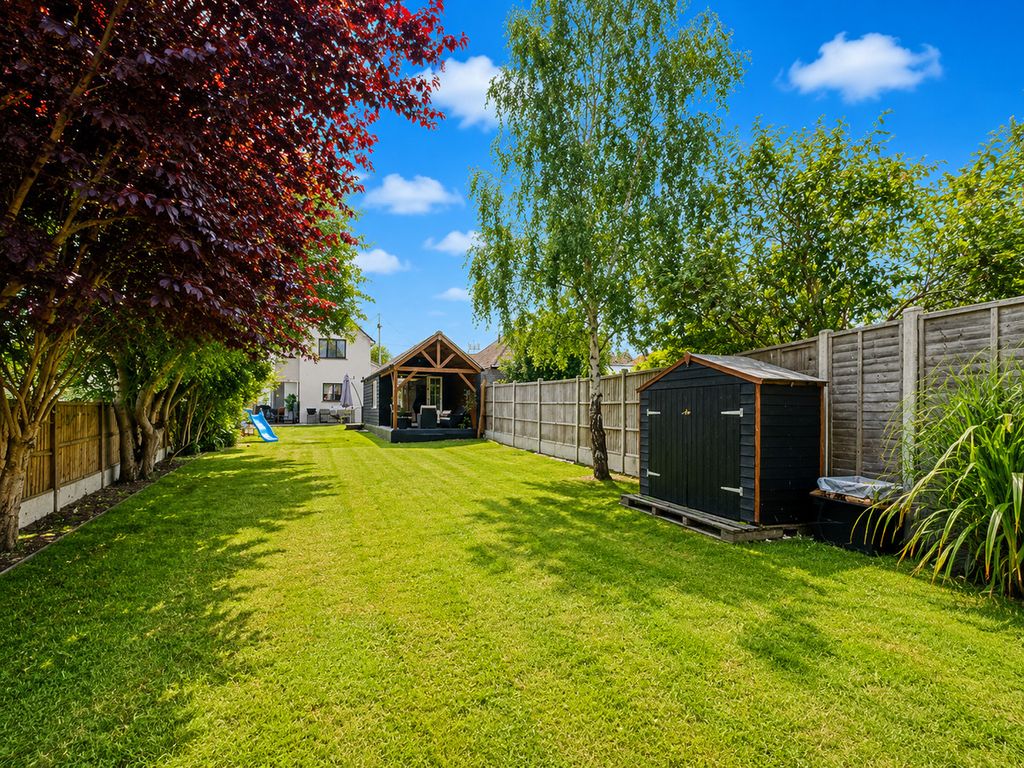 Property photo 2 of 25