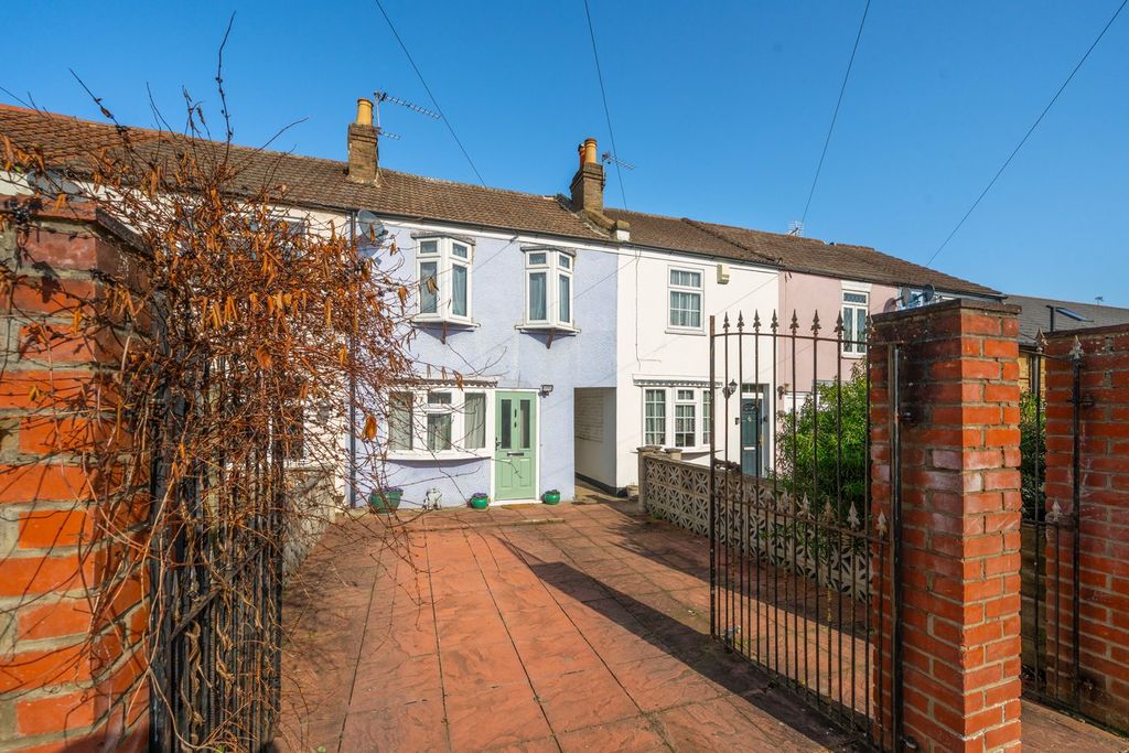 Property photo 1 of 12