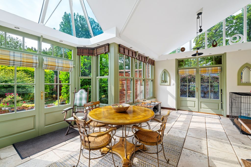 Property photo 2 of 43