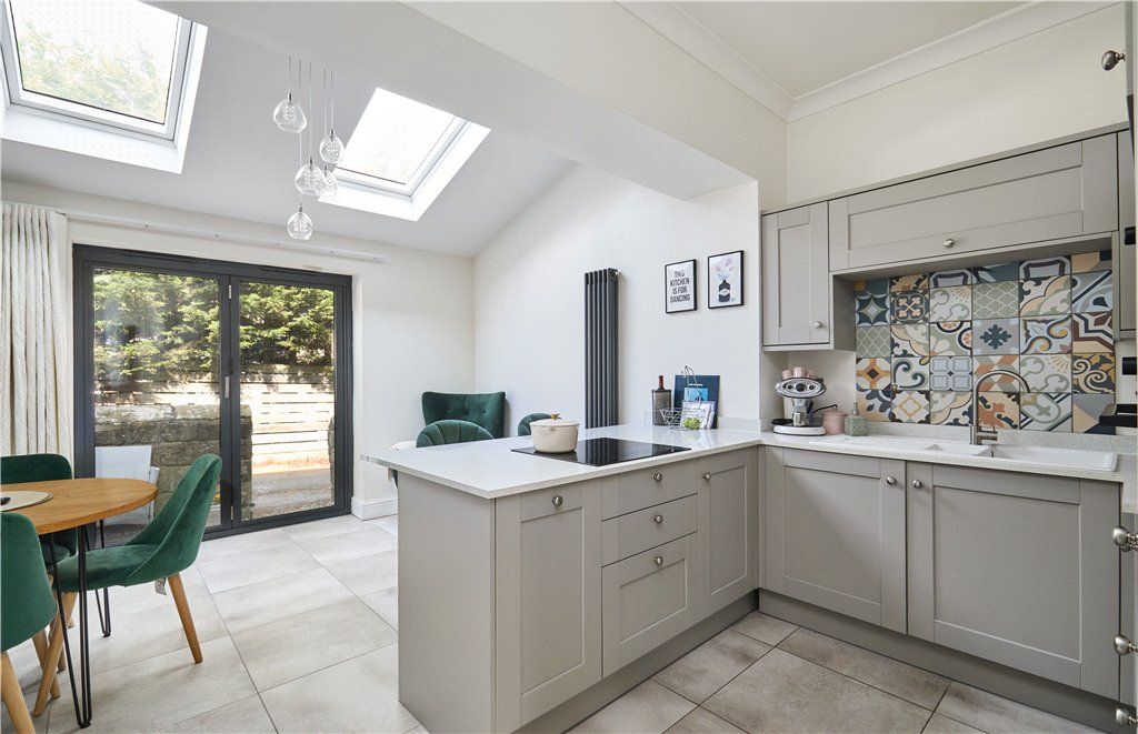 Property photo 3 of 10 Dining Kitchen