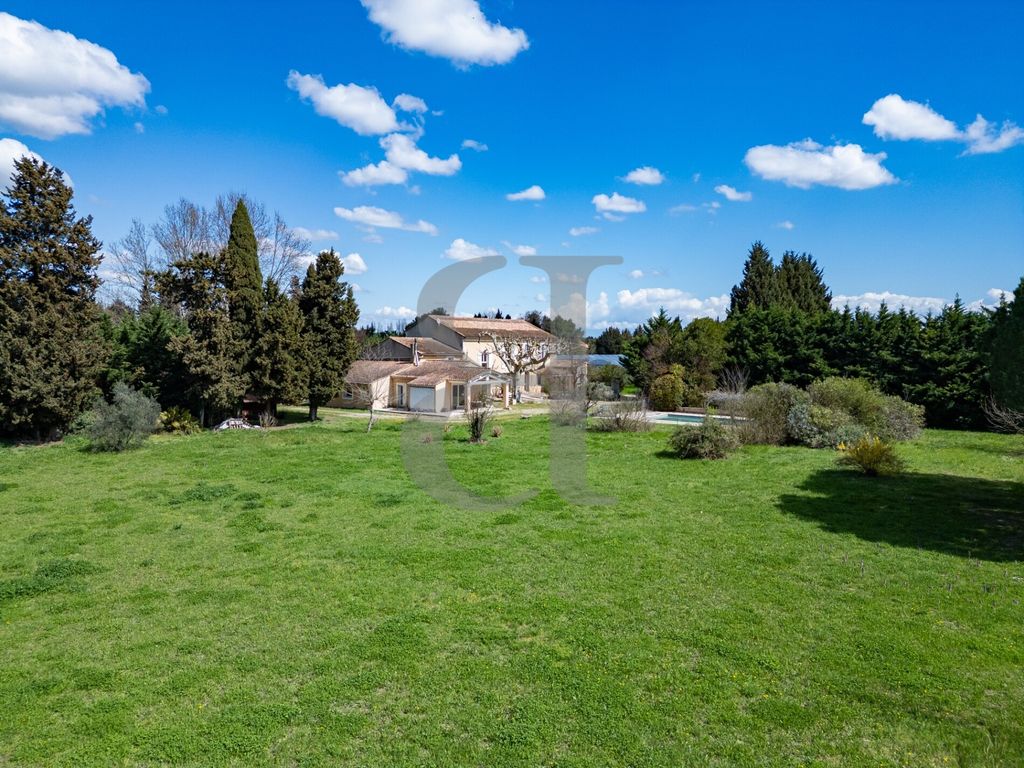 Property photo 2 of 27