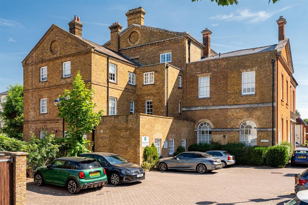 Property photo 1 of 10 External-4.Jpg