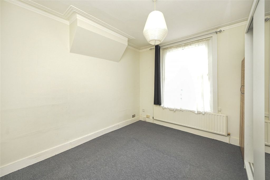 Property photo 3 of 19 Picture No. 03