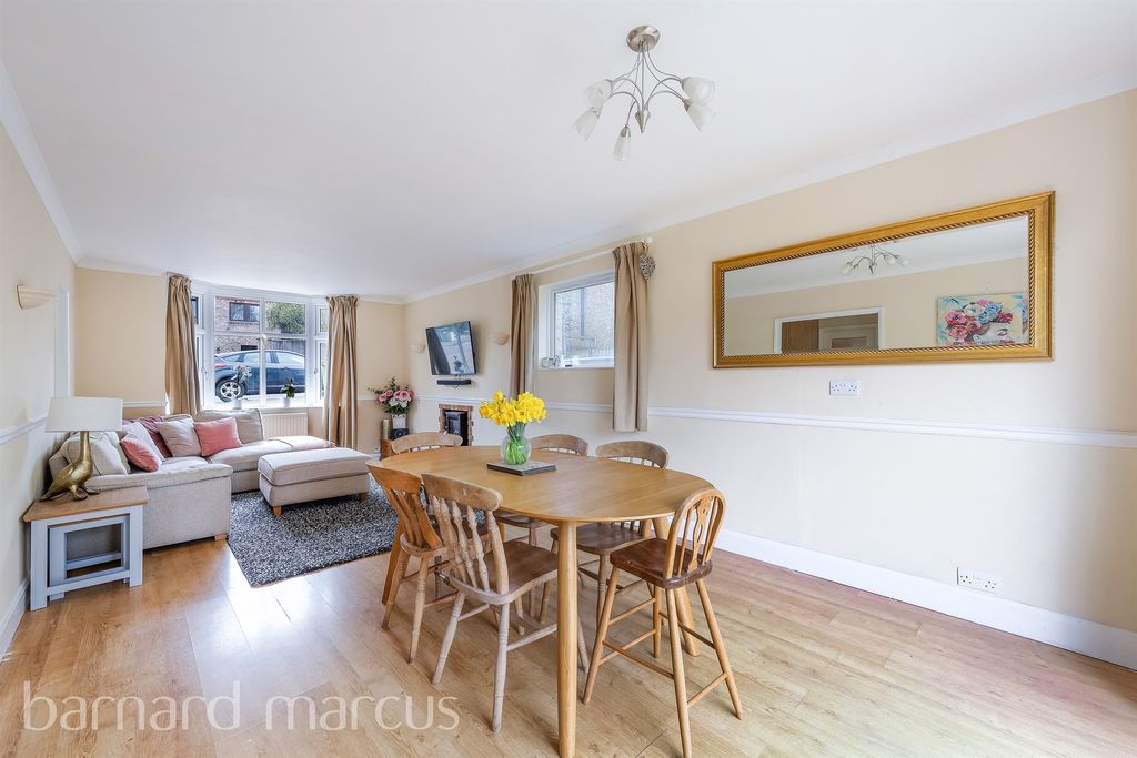 Property photo 3 of 16