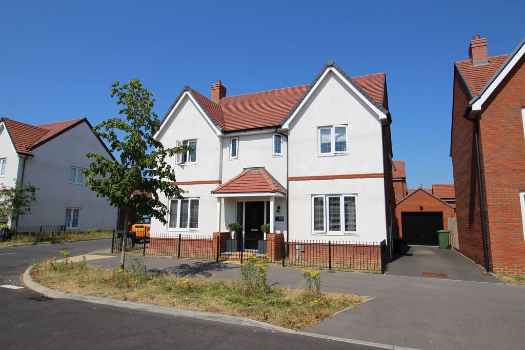 Property photo 1 of 22