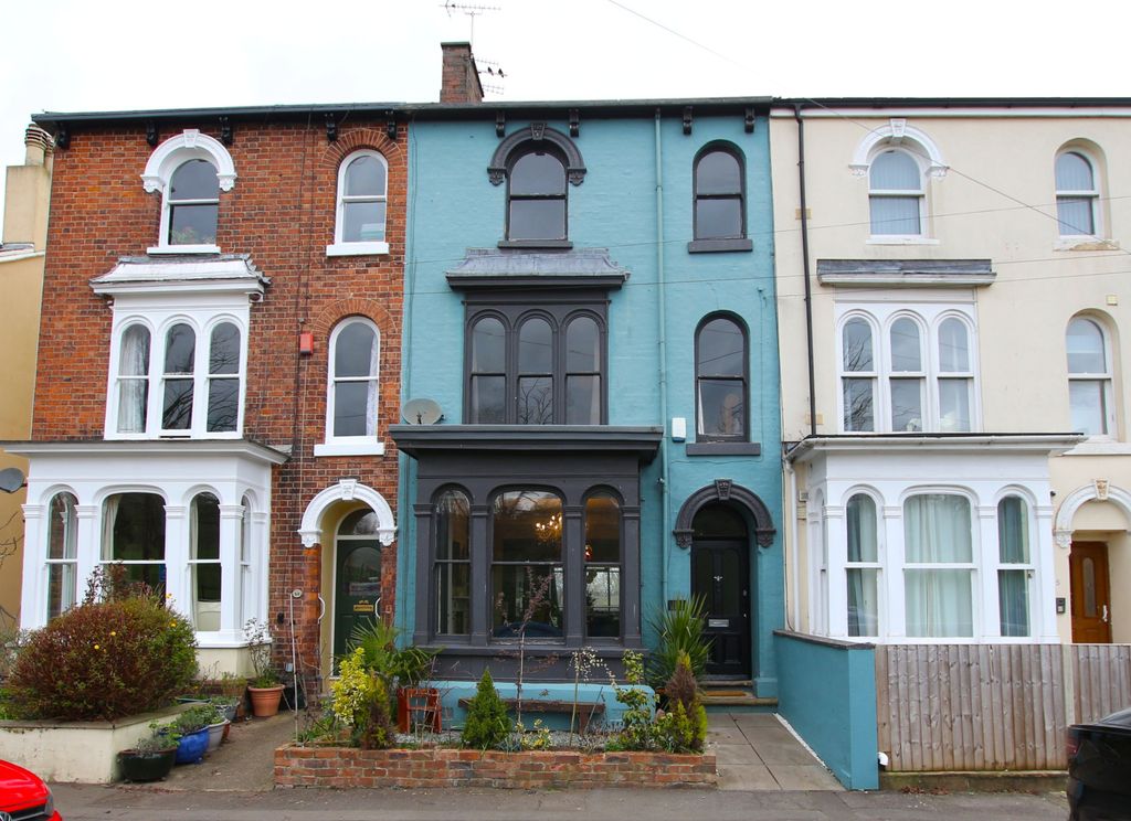 Property photo 1 of 16