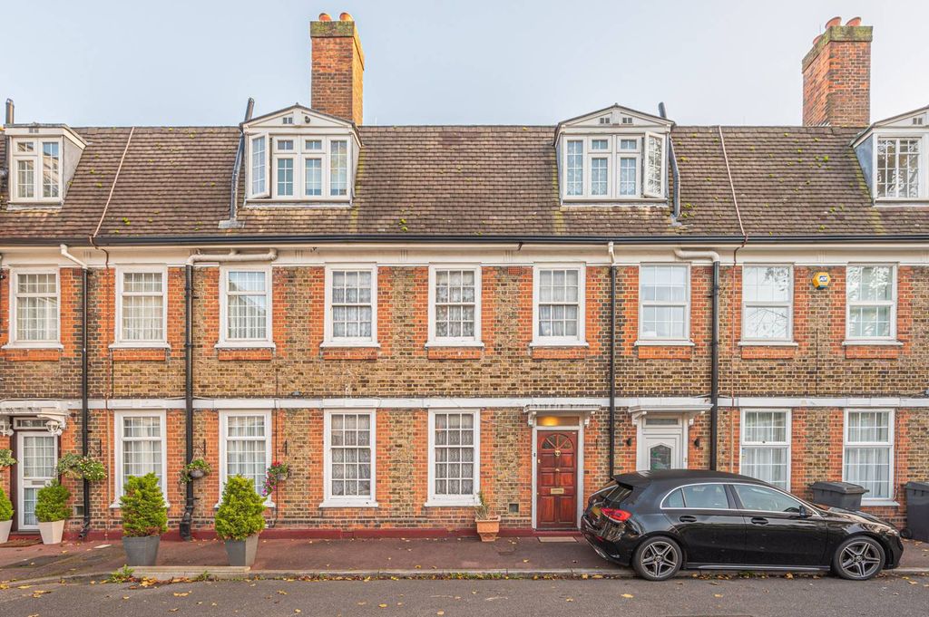 Property photo 2 of 8