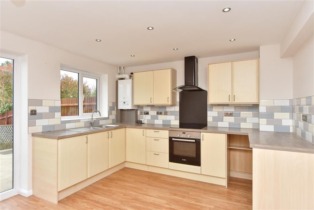 Property photo 3 of 16 Kitchen/Diner
