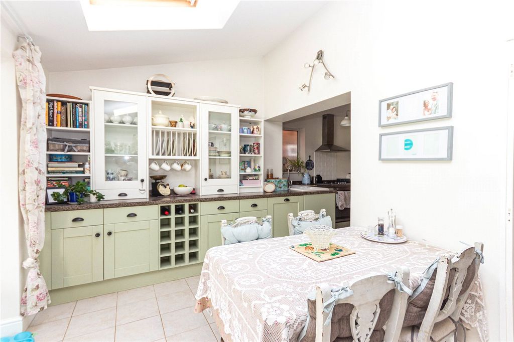 Property photo 2 of 16 Dining Area