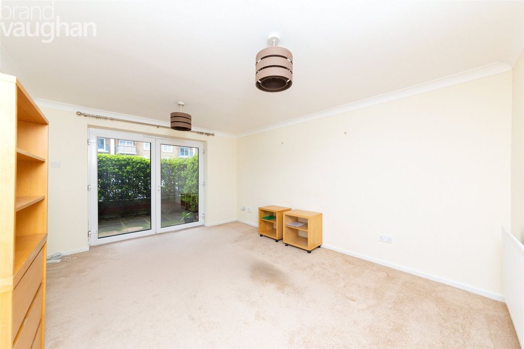 Property photo 2 of 9 Picture No. 03