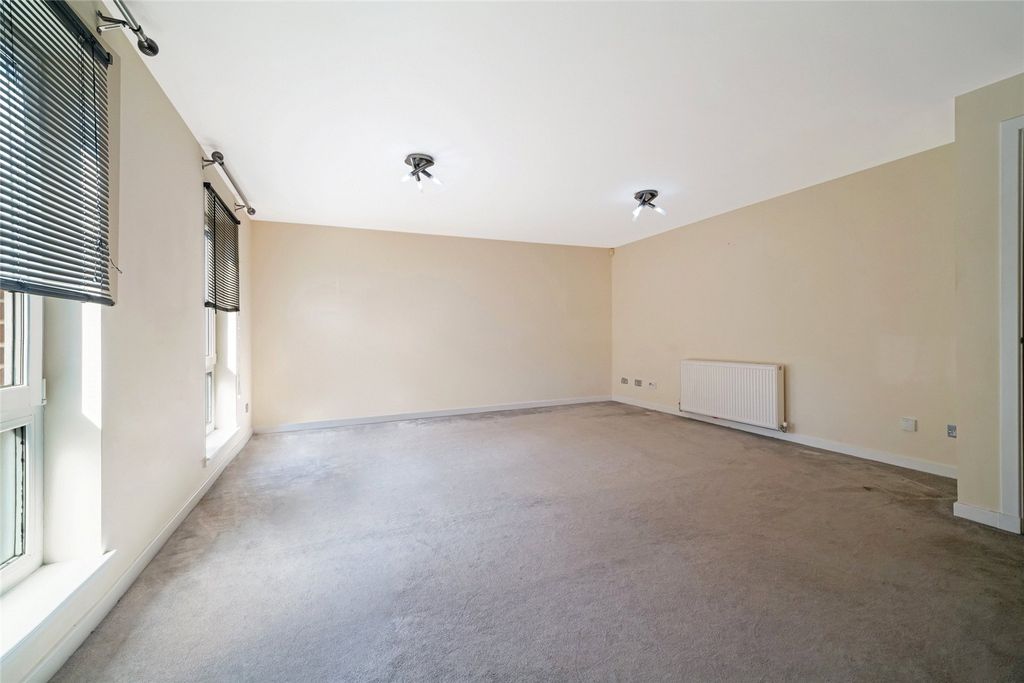 Property photo 3 of 14 3