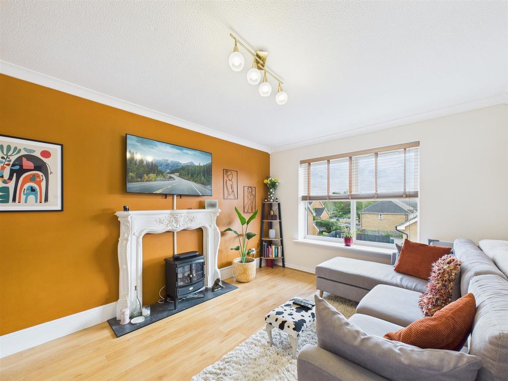 Property photo 2 of 8 Cam04907G0-Pr0338-Still002.Jpg