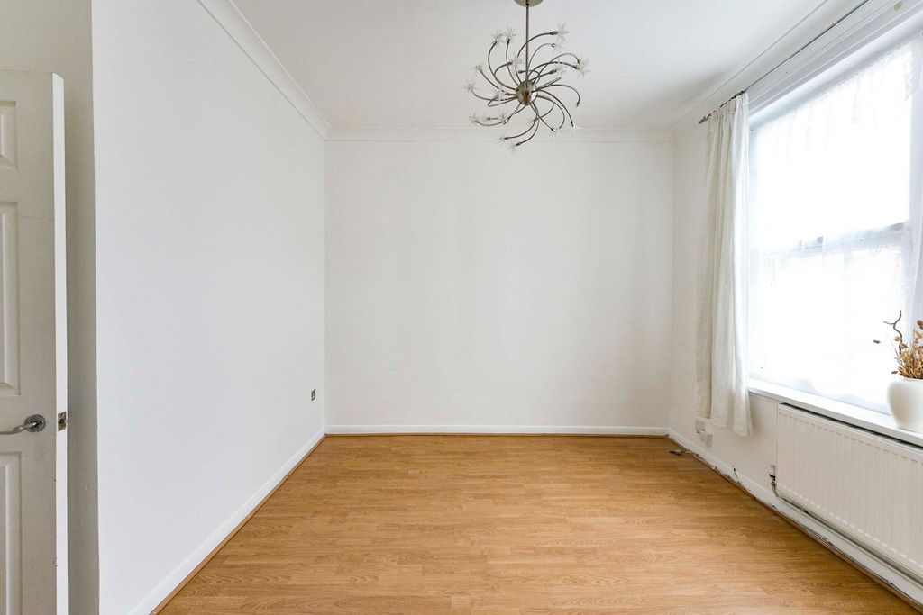 Property photo 3 of 13 Pbox-Img.Jpg