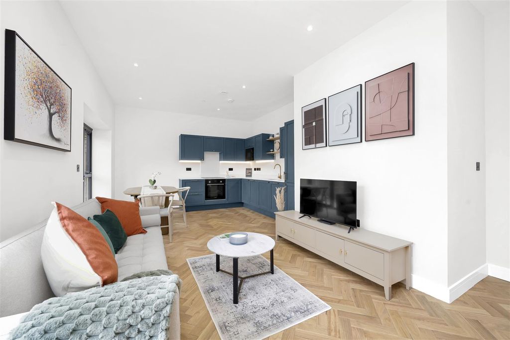 Property photo 1 of 14