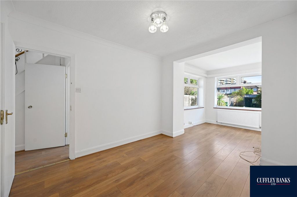 Property photo 3 of 12 Picture No. 03