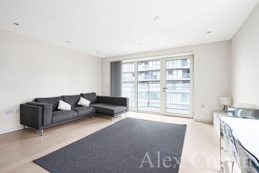 Property photo 2 of 11