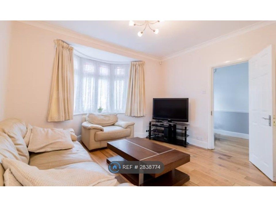 Property photo 2 of 33