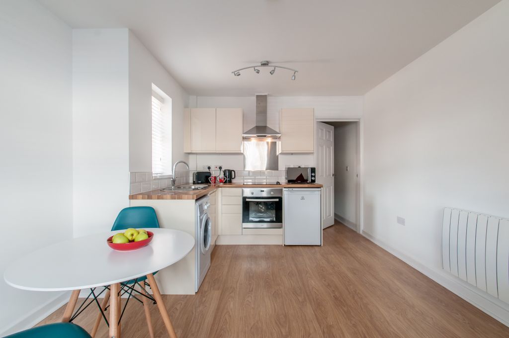 Property photo 1 of 5