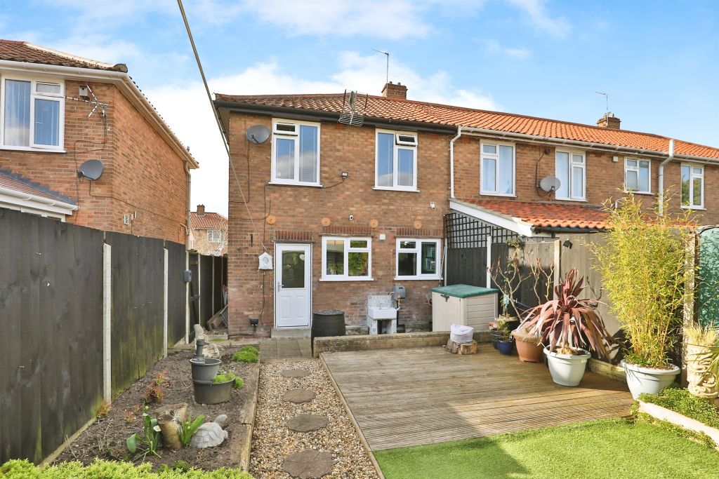 Property photo 2 of 17