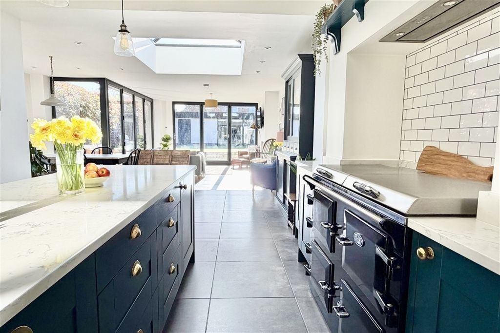 Property photo 2 of 68 (Main)