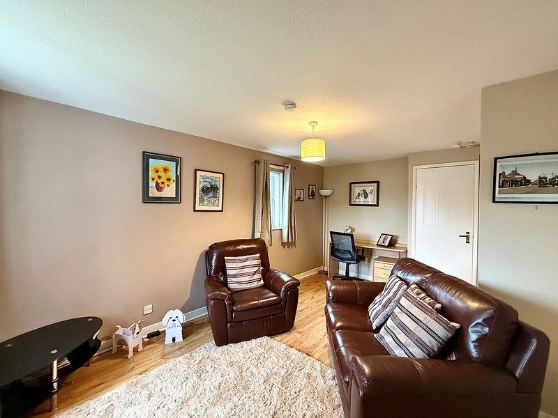 Property photo 2 of 11 Photo 4