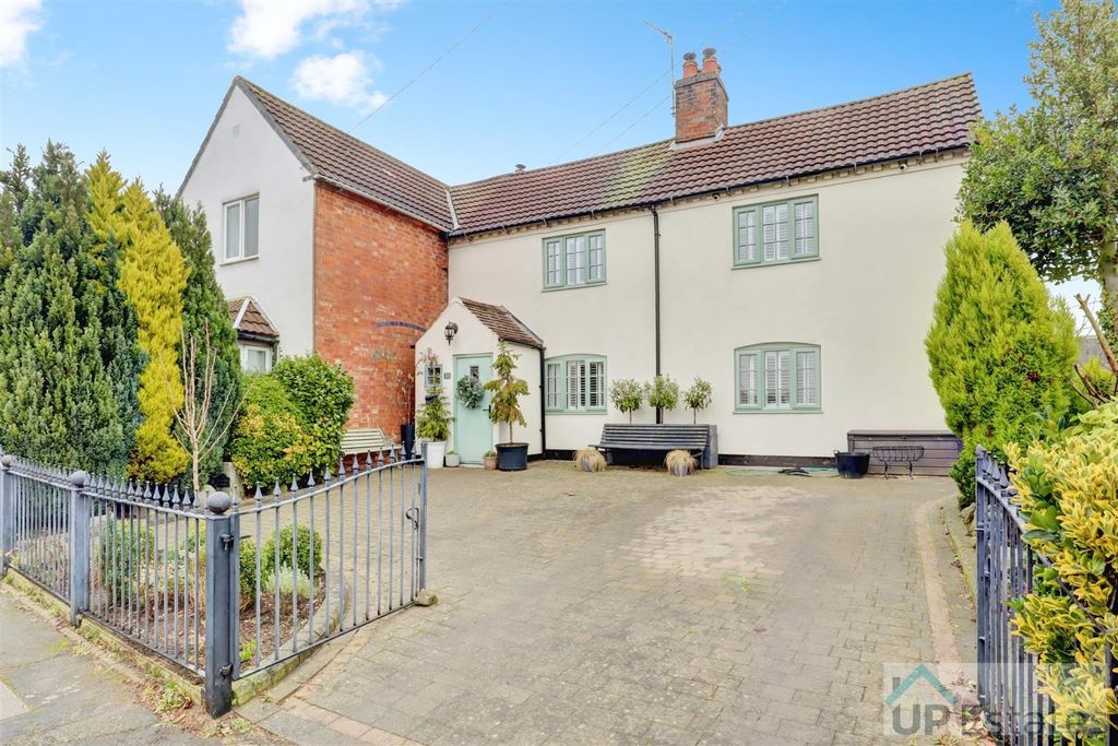 Property photo 1 of 21 Front Aspect