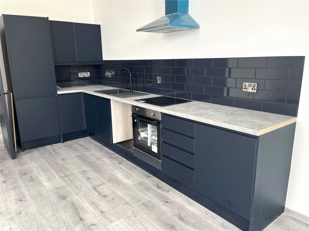 Property photo 2 of 5 Kitchen