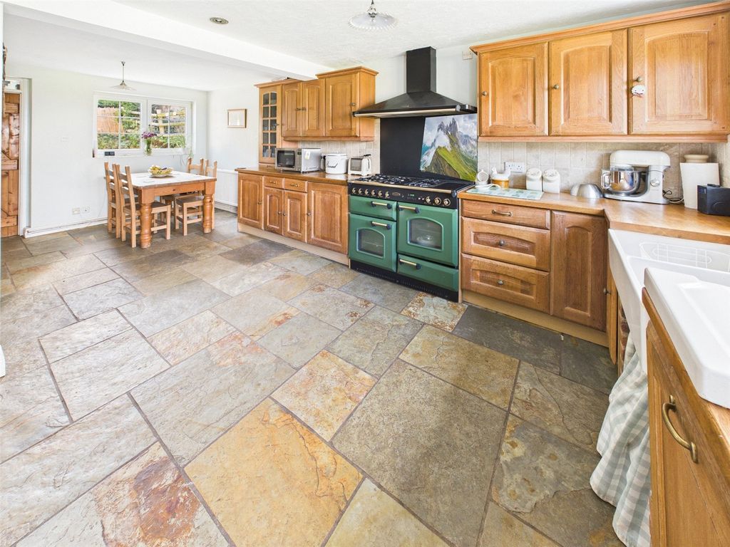 Property photo 2 of 18 Picture No. 01