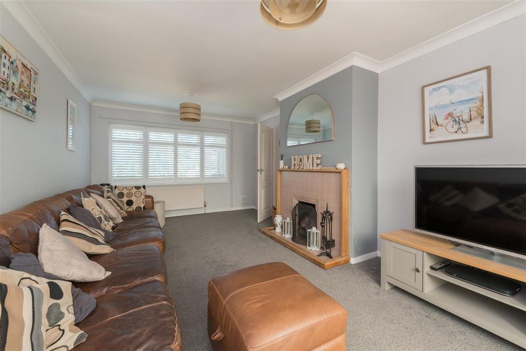 Property photo 3 of 29