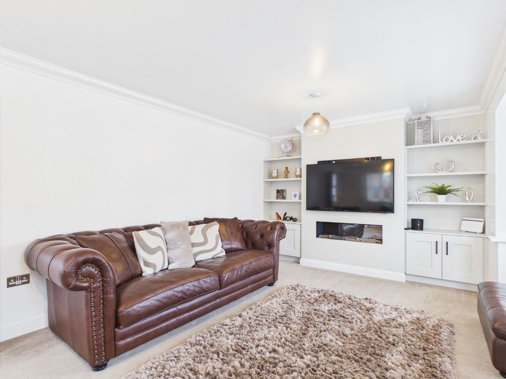 Property photo 3 of 23 4806405