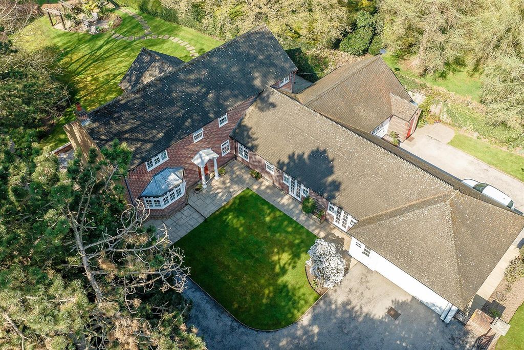 Property photo 1 of 33