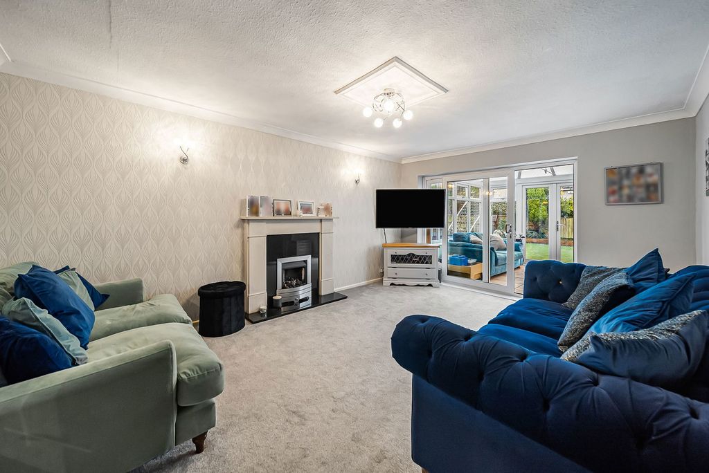 Property photo 2 of 52