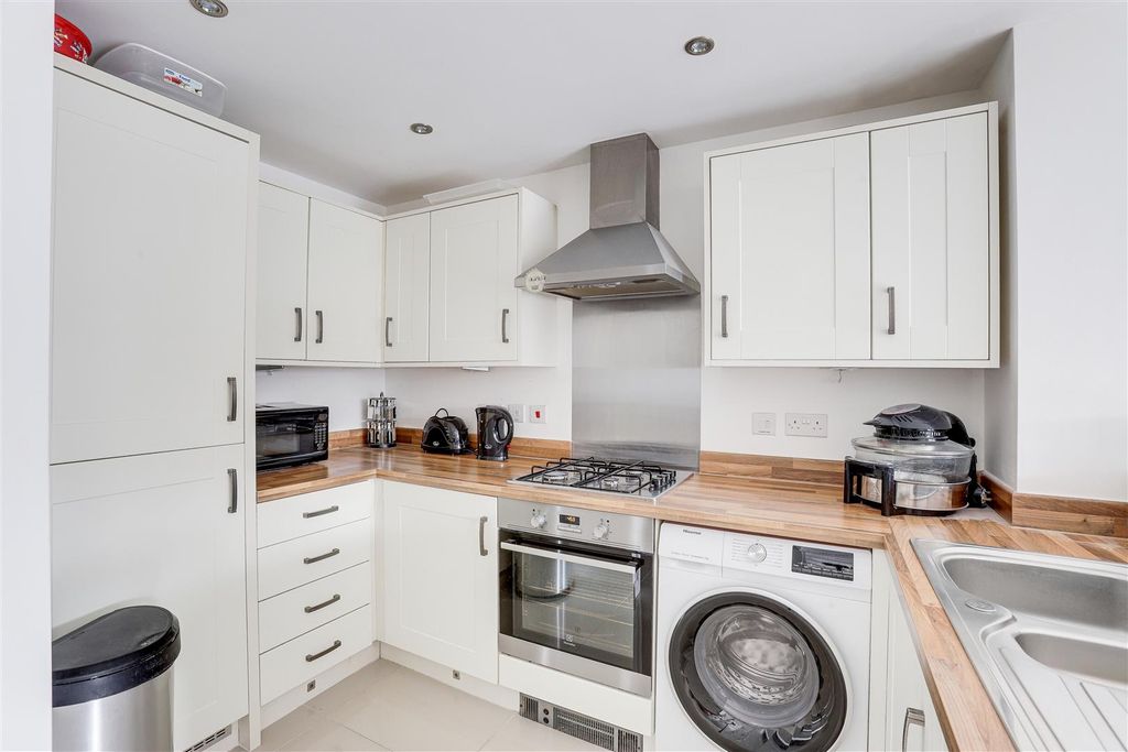 Property photo 3 of 24 3512.Jpg