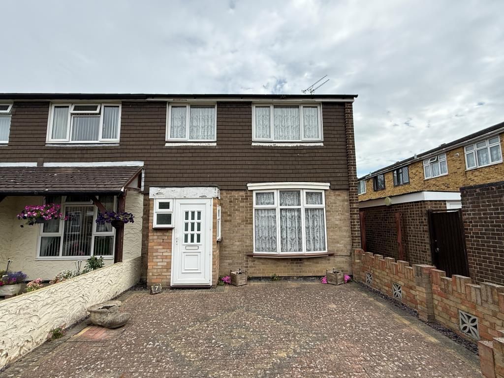 Property photo 1 of 8 End-Terrace House