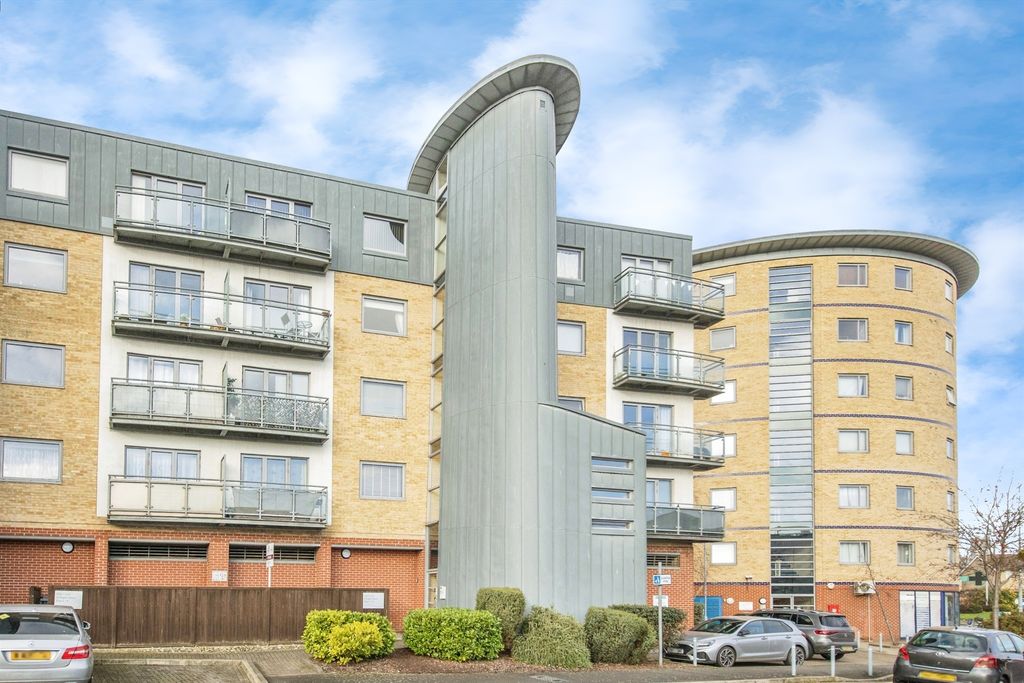 Property photo 1 of 9