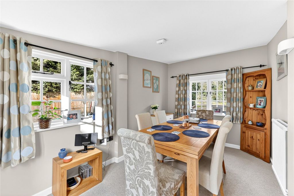 Property photo 3 of 26 Picture No. 17