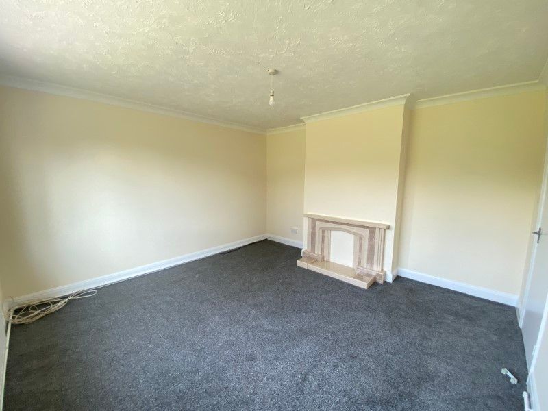 Property photo 3 of 9 Lounge
