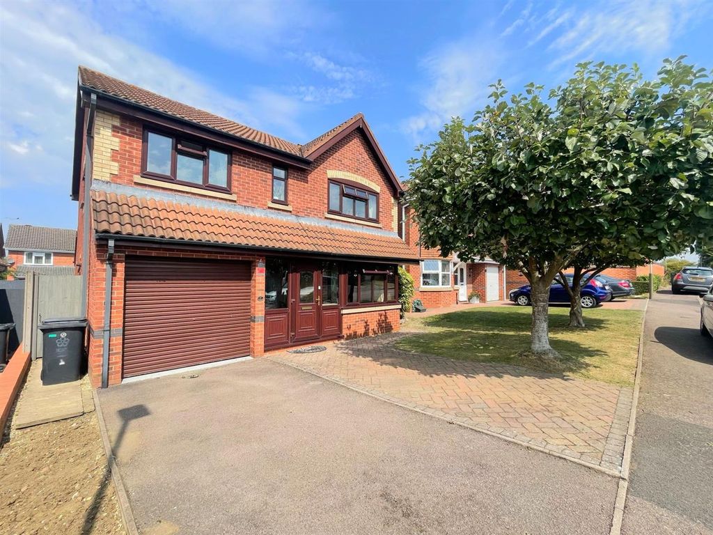 Property photo 1 of 16 Front