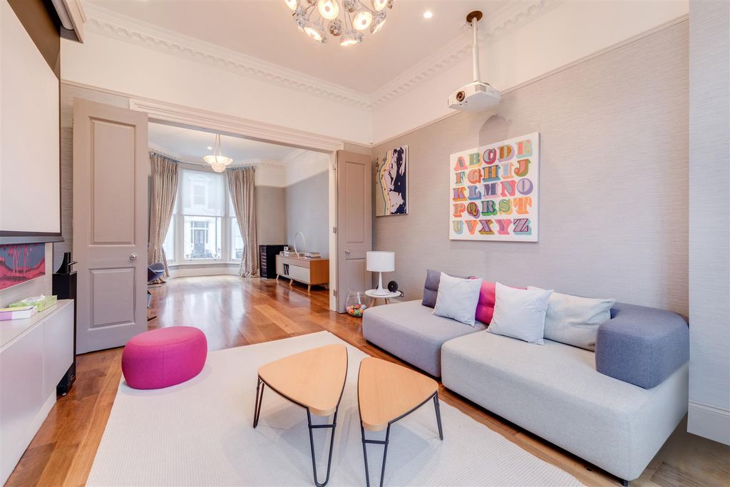 Property photo 3 of 17 Reception 7.Jpg