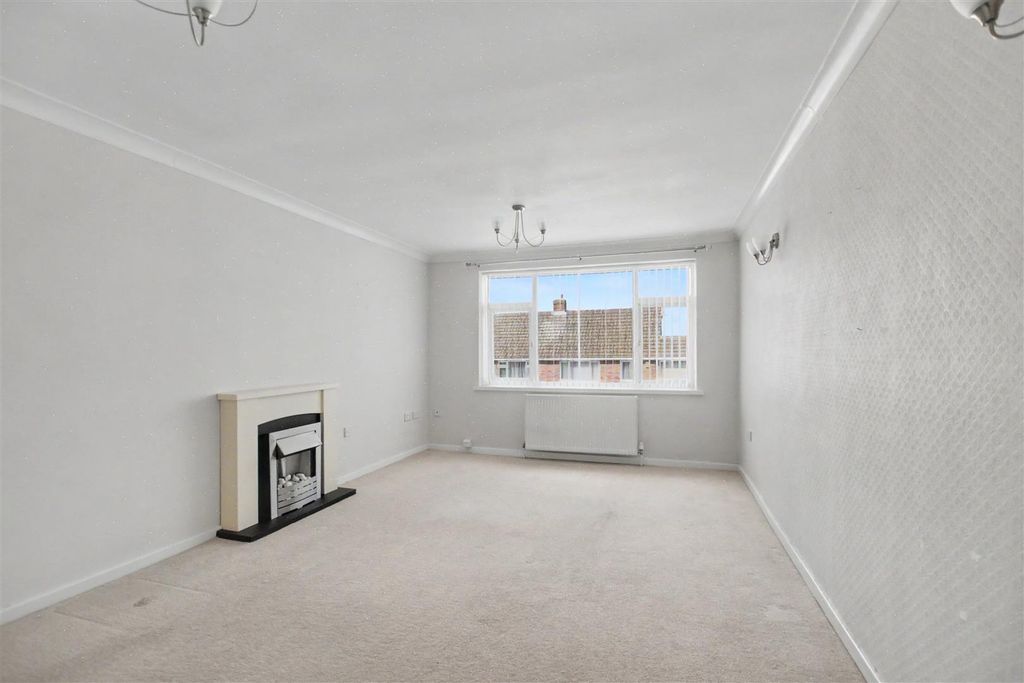 Property photo 3 of 23 Lounge_1.Jpeg