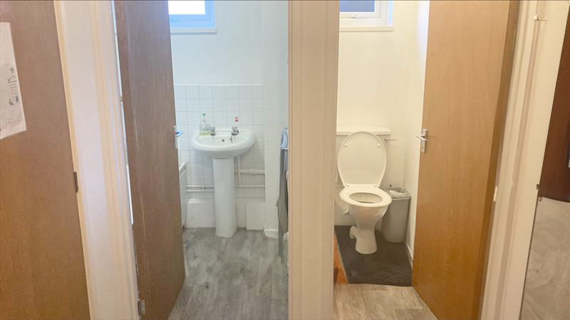 Property photo 3 of 6