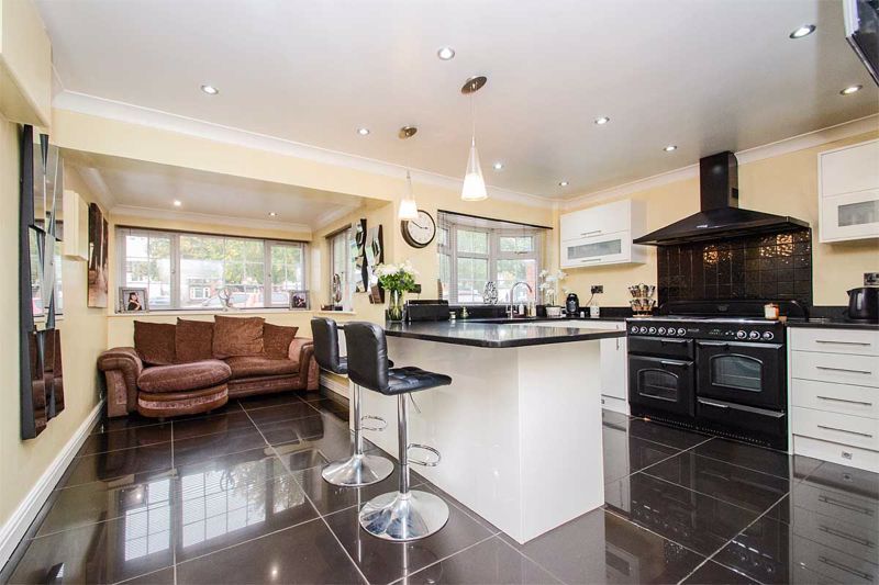 Property photo 2 of 23 Photo 12