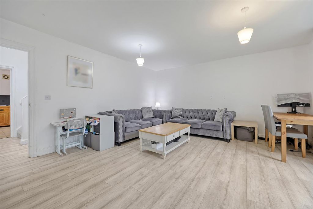 Property photo 2 of 30 Img_8775_14 Copy.Jpg