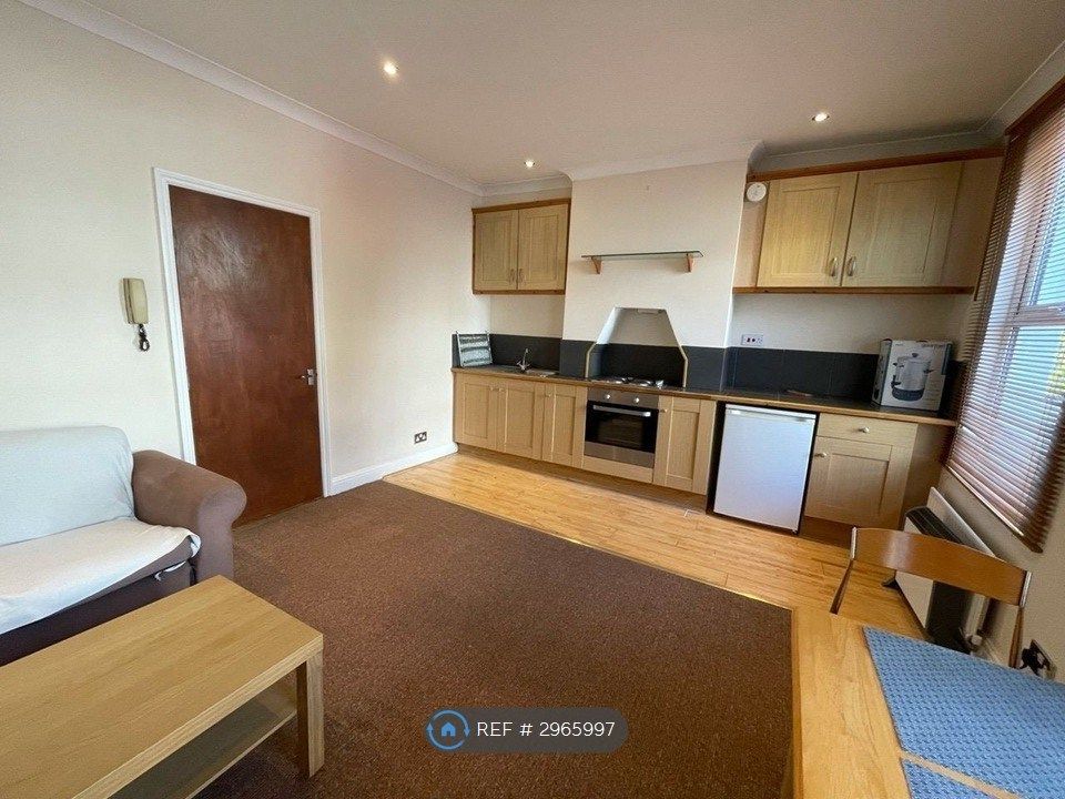 Property photo 2 of 7 Livingroom/ Kitchen