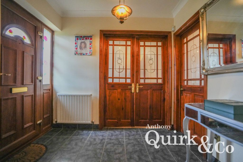 Property photo 3 of 22