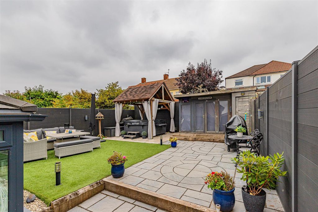 Property photo 3 of 23 11-2.Jpg